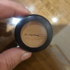 Mac studio finish concealer NC35